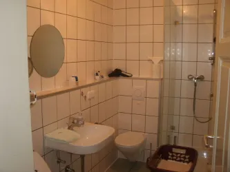 Wohnung EG - Bad mit Du / WC (© Urlaubsregion Freinsheim)