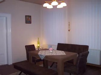 Wohnung EG - Essplatz in Küche (© Familie Fuchs)