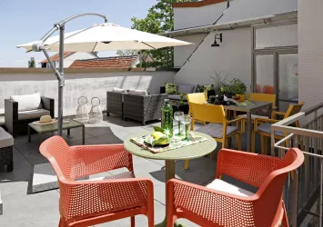 Dachterrasse Bild 2 (© Seconds Concept Rooms - Melanie Hubach)
