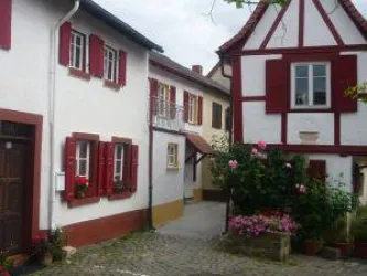 Außenansicht (hinteres Haus in der Bildmitte)