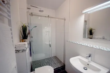 Bärengasse - Wohnbsp. Badezimmer Merlot (© Familie Diehl)