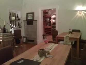 Vinothek und Weinboutique (© B. Reibold-Niederauer)