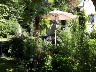 Gartenimpressionen (© B. Reibold-Niederauer)