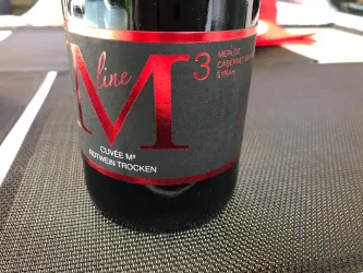 M hoch 3 - Weinlinie von Winzermeister Max (© Reibold-Niederauer)