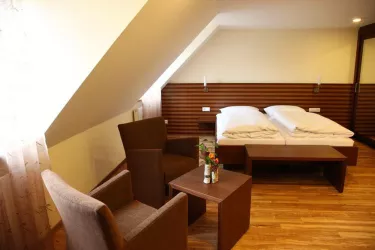 Zimmer 2.OG (© Altstadthof)