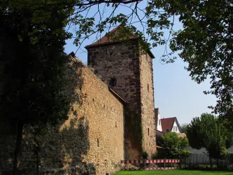 Freinsheim Herzogturm mit Stadtmauer (© Urlaubsregion Freinsheim)
