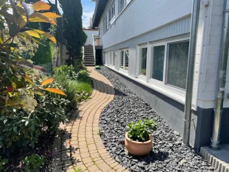 Weg zur Wohnung (© Birgit und Jörg Bohm)