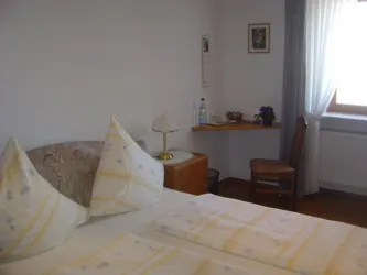 Winzerhof Mayer - Doppelzimmer 1. OG o. TV