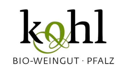 Ein modernes Logo für ein Bio-Weingut. Die Schrift ist in grüner Farbe gehalten und vermittelt ein frisches, naturnahes Gefühl.
