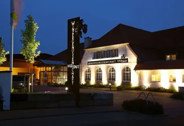 Winzergenossenschaft bei Nacht (© Urlaubsregion Freinsheim)