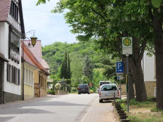 Bushaltestelle Kirche Richtung Grünstadt (© Urlaubsregion Freinsheim)