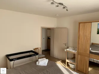 Schlafzimmer bei Anreise mit Kleinkind