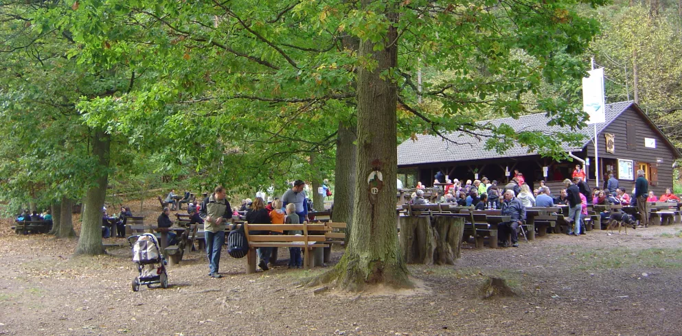 Pfälzerwaldvereinhütte am Ungeheuersee