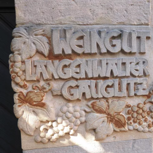 Schriftzug (© www.langenwalter-gauglitz.de)