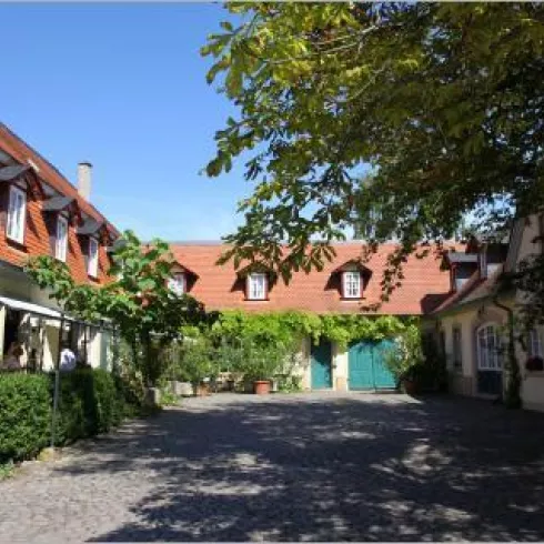 Altes Landhaus - Hofansicht (© Reibold-Niederauer)