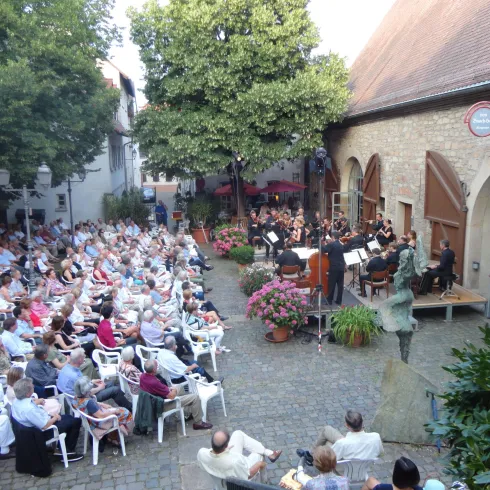 Open Air Konzert (© Dietmar H. Schramm) Open Air Konzert (© Dietmar H. Schramm)
