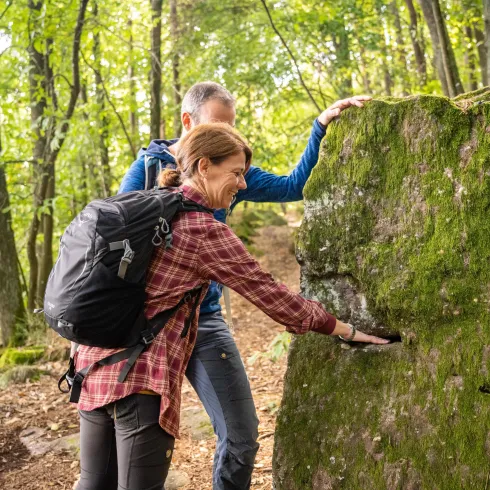 Wer ein Laubblatt einwirft, findet die Liebe