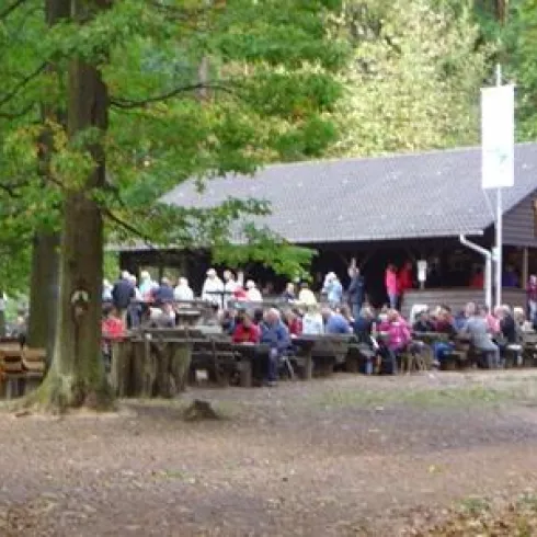 Pfälzerwaldvereinhütte am Ungeheuersee