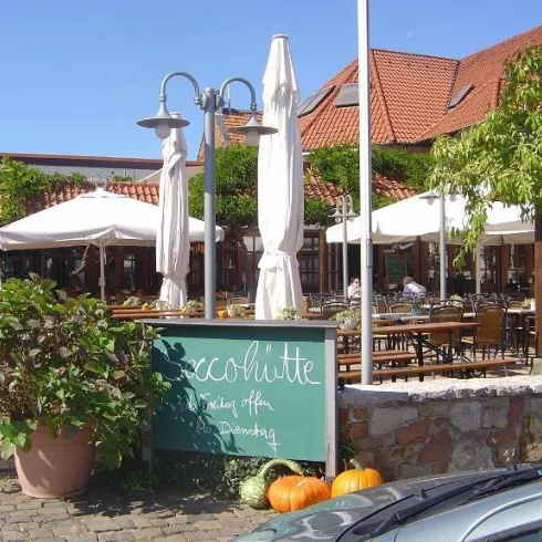 Holz-Weisbrodt - Terrasse des Stammhauses (© Weingut Holz-Weisbrodt)