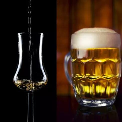 Schnapsglas und Bierglas